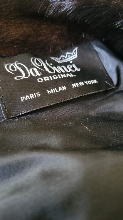 DaVinci Authentic Vintage Mink Coat with Chevron Pattern - Very Soft Fur - Picture 3 of 11